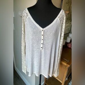 Abercrombie & Fitch vintage long sleeve lace top in white - size medium
